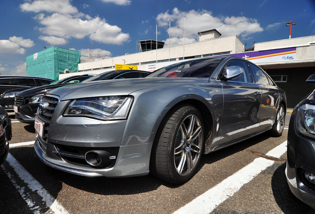 Audi S8 D4