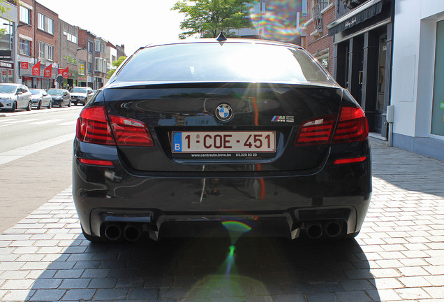 BMW M5 F10 2011