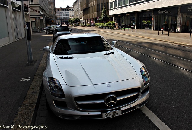 Mercedes-Benz SLS AMG