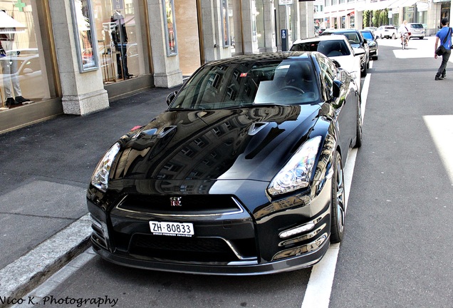 Nissan GT-R 2011