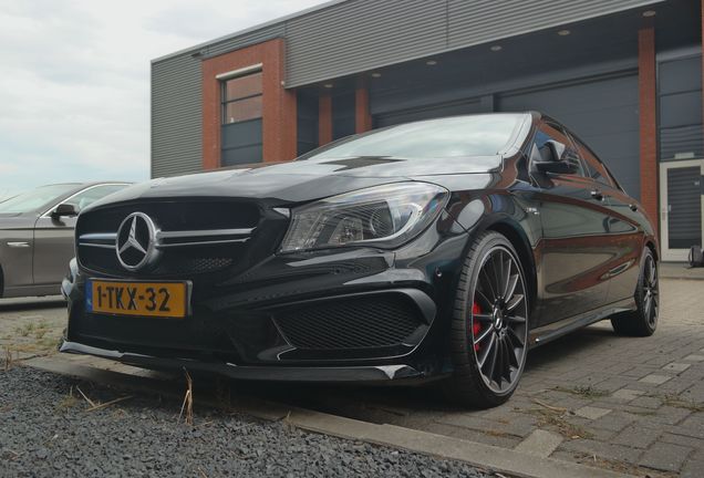 Mercedes-Benz CLA 45 AMG C117