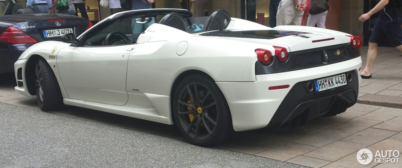 Ferrari Scuderia Spider 16M