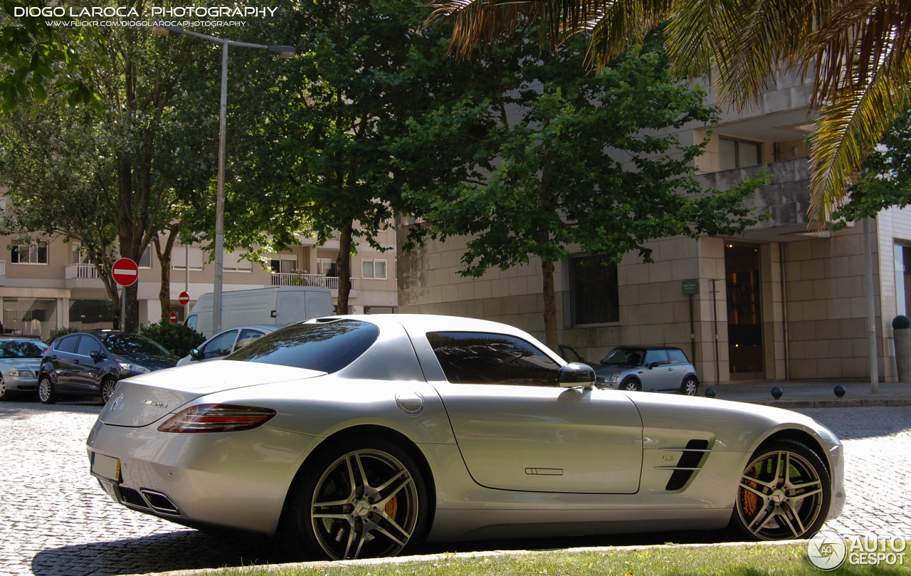 Mercedes-Benz SLS AMG