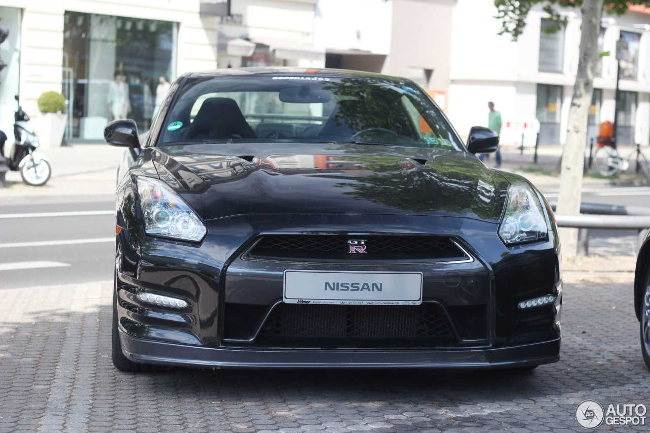 Nissan GT-R 2011