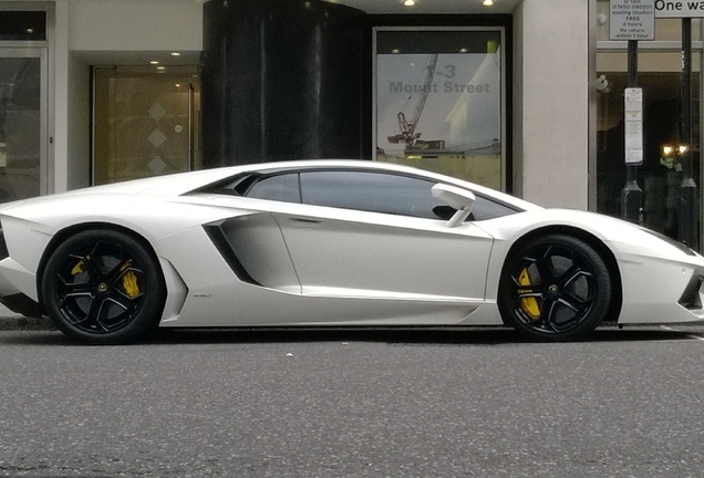 Lamborghini Aventador LP700-4