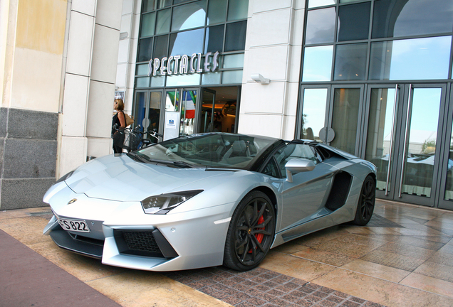 Lamborghini Aventador LP700-4 Roadster