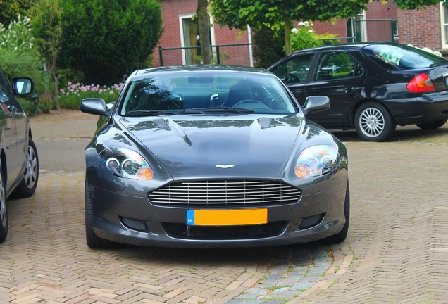 Aston Martin DB9