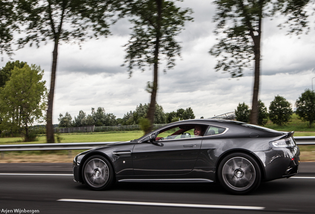 Aston Martin V8 Vantage S