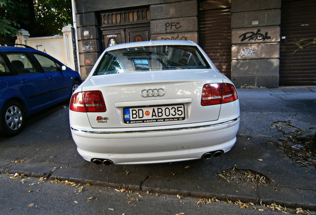 Audi S8 D3