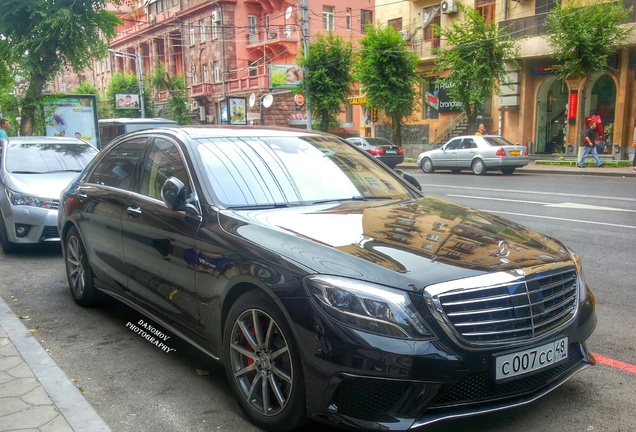 Mercedes-Benz S 63 AMG V222