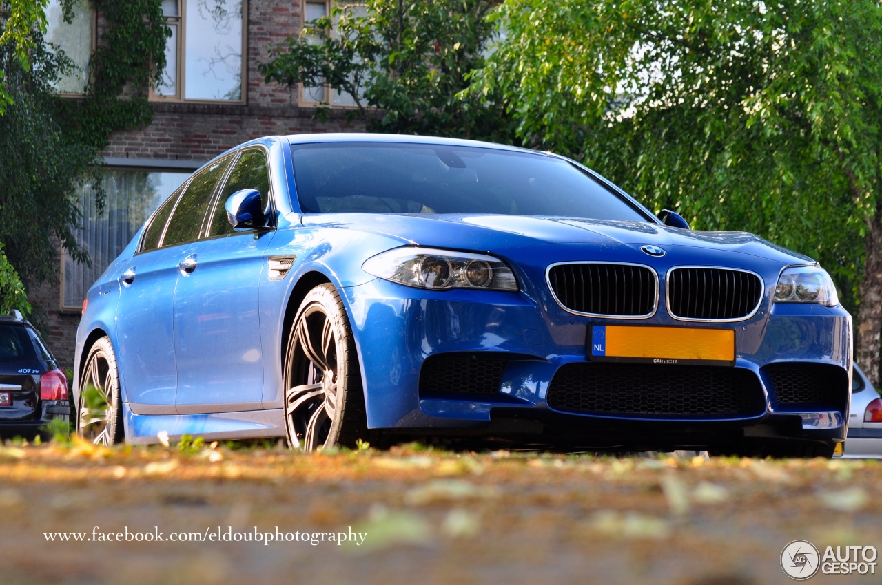 BMW M5 F10 2011