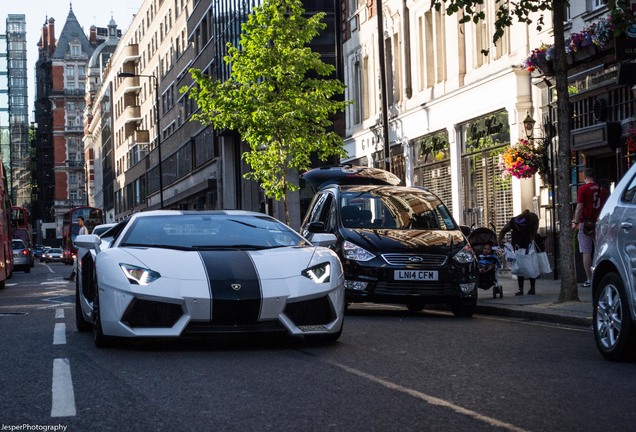 Lamborghini Aventador LP700-4