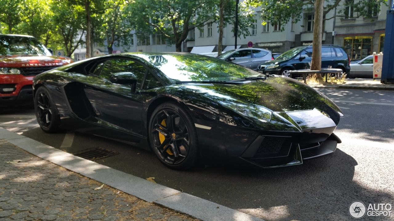 Lamborghini Aventador LP700-4