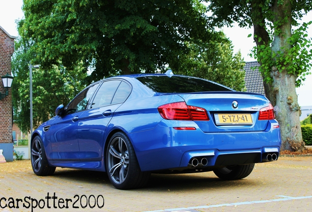 BMW M5 F10 2011