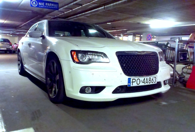 Chrysler 300C SRT8 2013