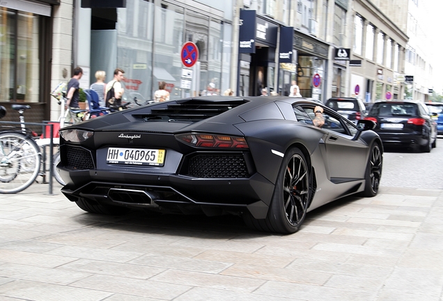 Lamborghini Aventador LP700-4