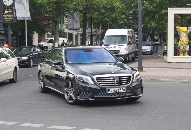 Mercedes-Benz S 63 AMG V222