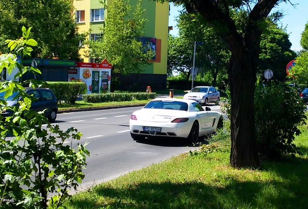 Mercedes-Benz SLS AMG