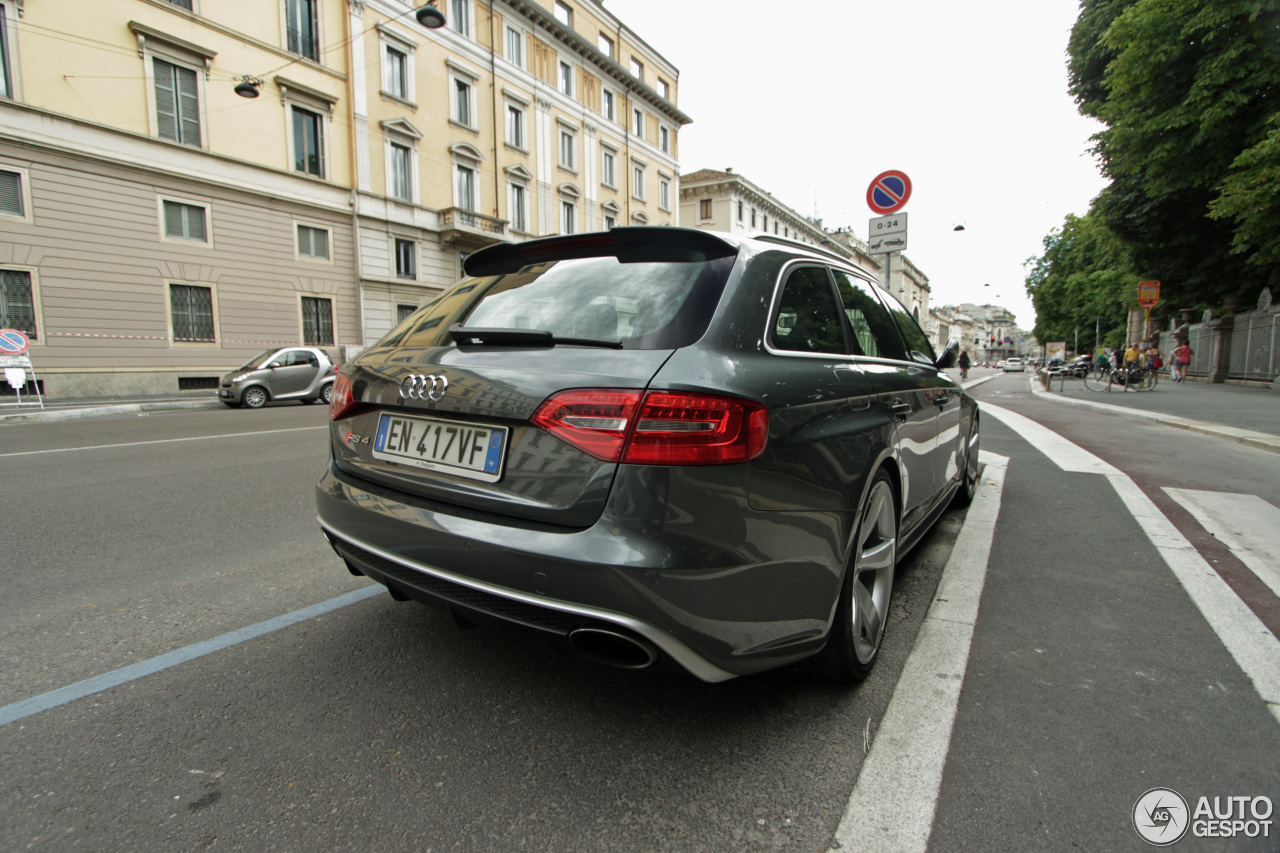 Audi RS4 Avant B8