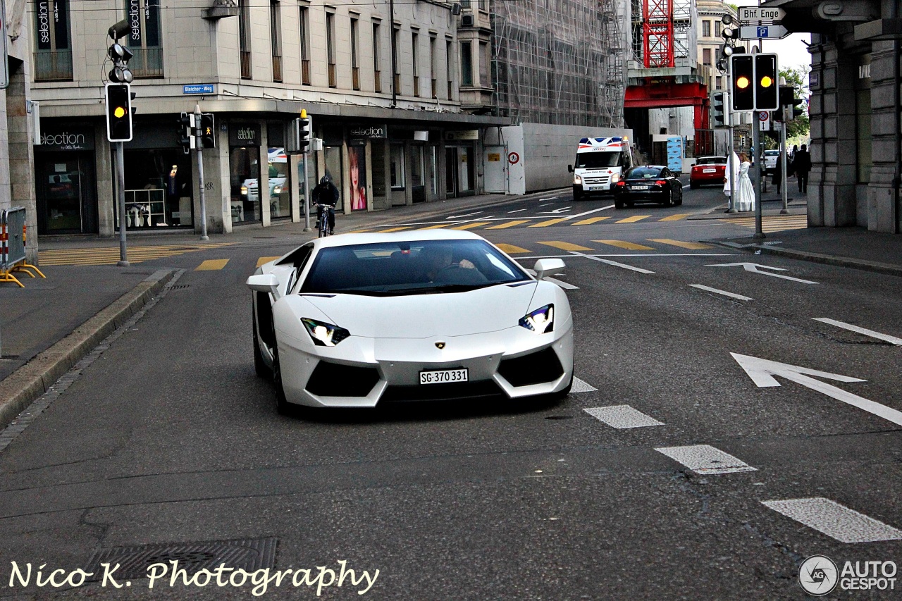 Lamborghini Aventador LP700-4