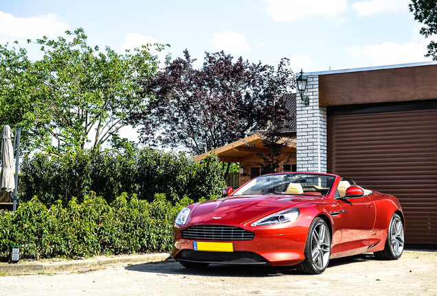 Aston Martin DB9 Volante 2013