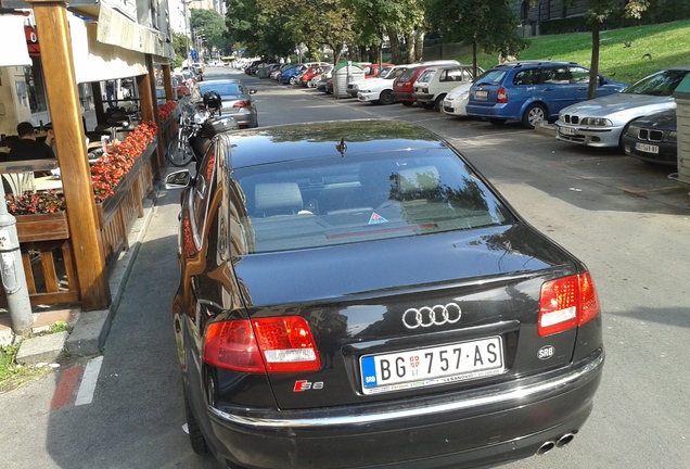 Audi S8 D3