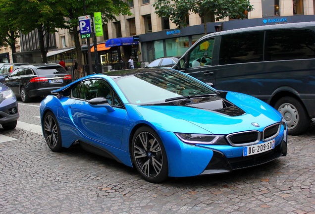 BMW i8