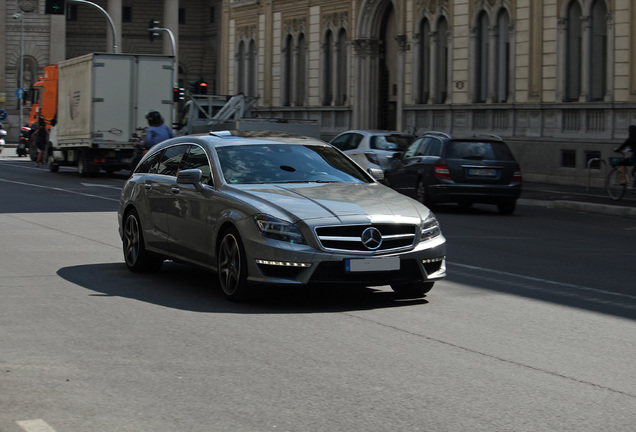 Mercedes-Benz CLS 63 AMG X218 Shooting Brake