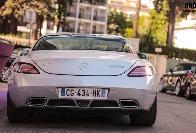 Mercedes-Benz SLS AMG