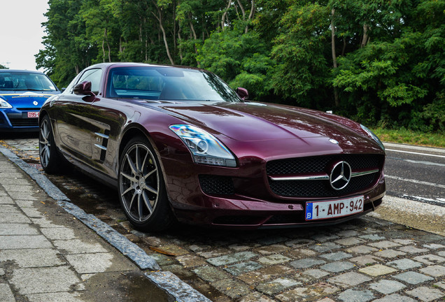 Mercedes-Benz SLS AMG