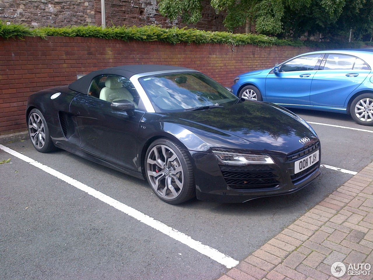 Audi R8 V10 Spyder 2013