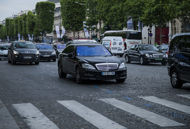 Mercedes-Benz S 65 AMG V221 2010