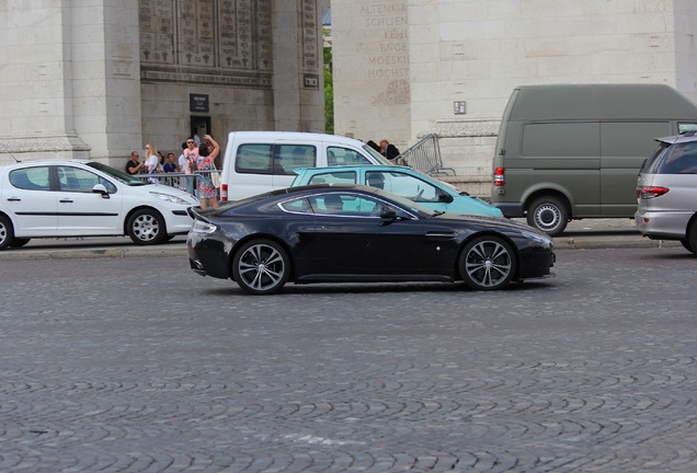 Aston Martin V8 Vantage 2012