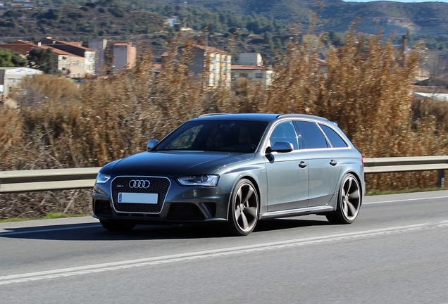 Audi RS4 Avant B8