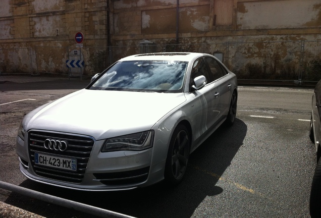 Audi S8 D4