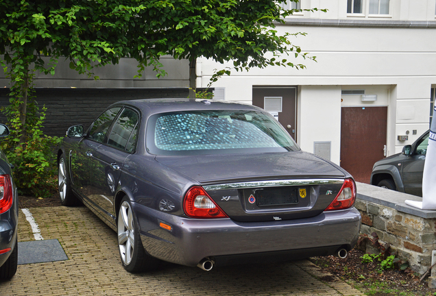 Jaguar XJR