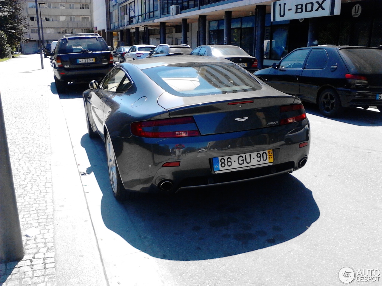 Aston Martin V8 Vantage