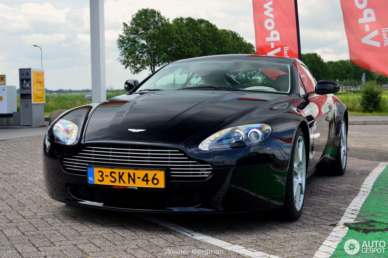 Aston Martin V8 Vantage