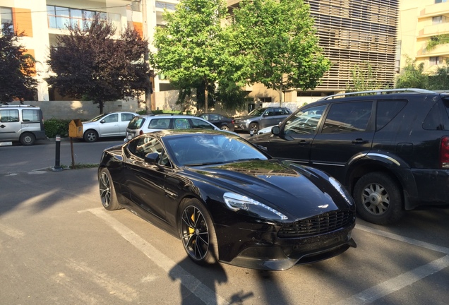 Aston Martin Vanquish 2013