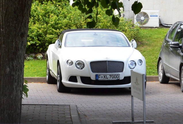 Bentley Continental GTC 2012