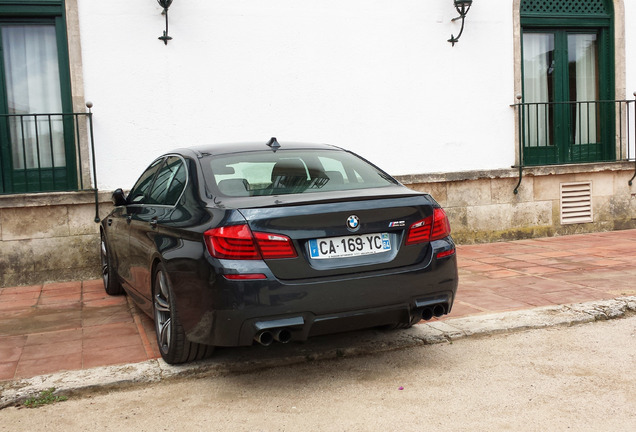 BMW M5 F10 2011