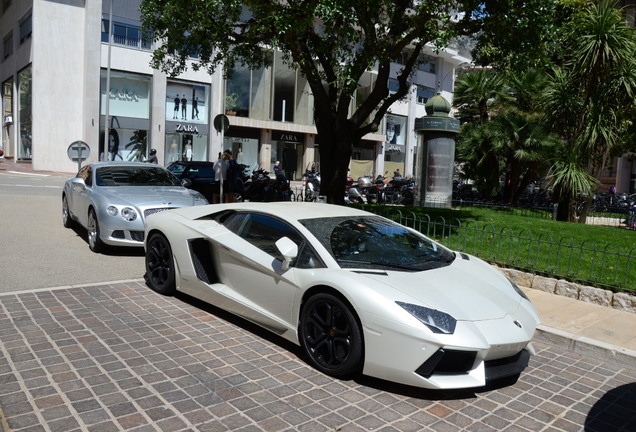 Lamborghini Aventador LP700-4