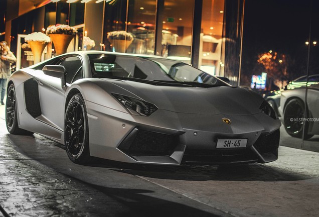 Lamborghini Aventador LP700-4