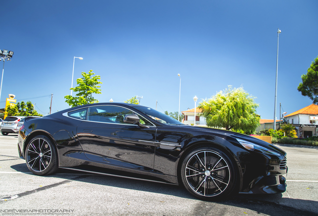 Aston Martin Vanquish 2013