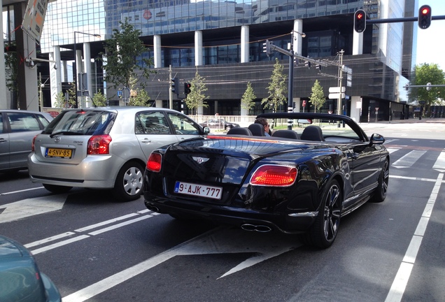 Bentley Continental GTC V8