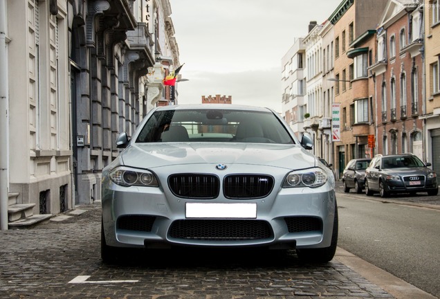 BMW M5 F10 2011