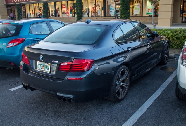 BMW M5 F10 2011