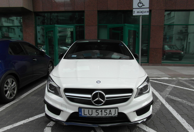 Mercedes-Benz CLA 45 AMG C117