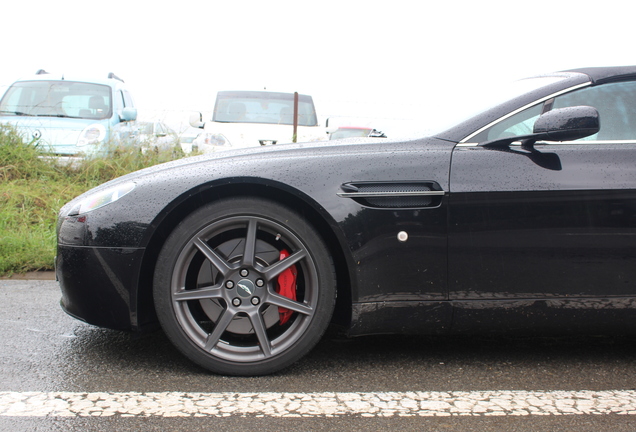 Aston Martin V8 Vantage Roadster