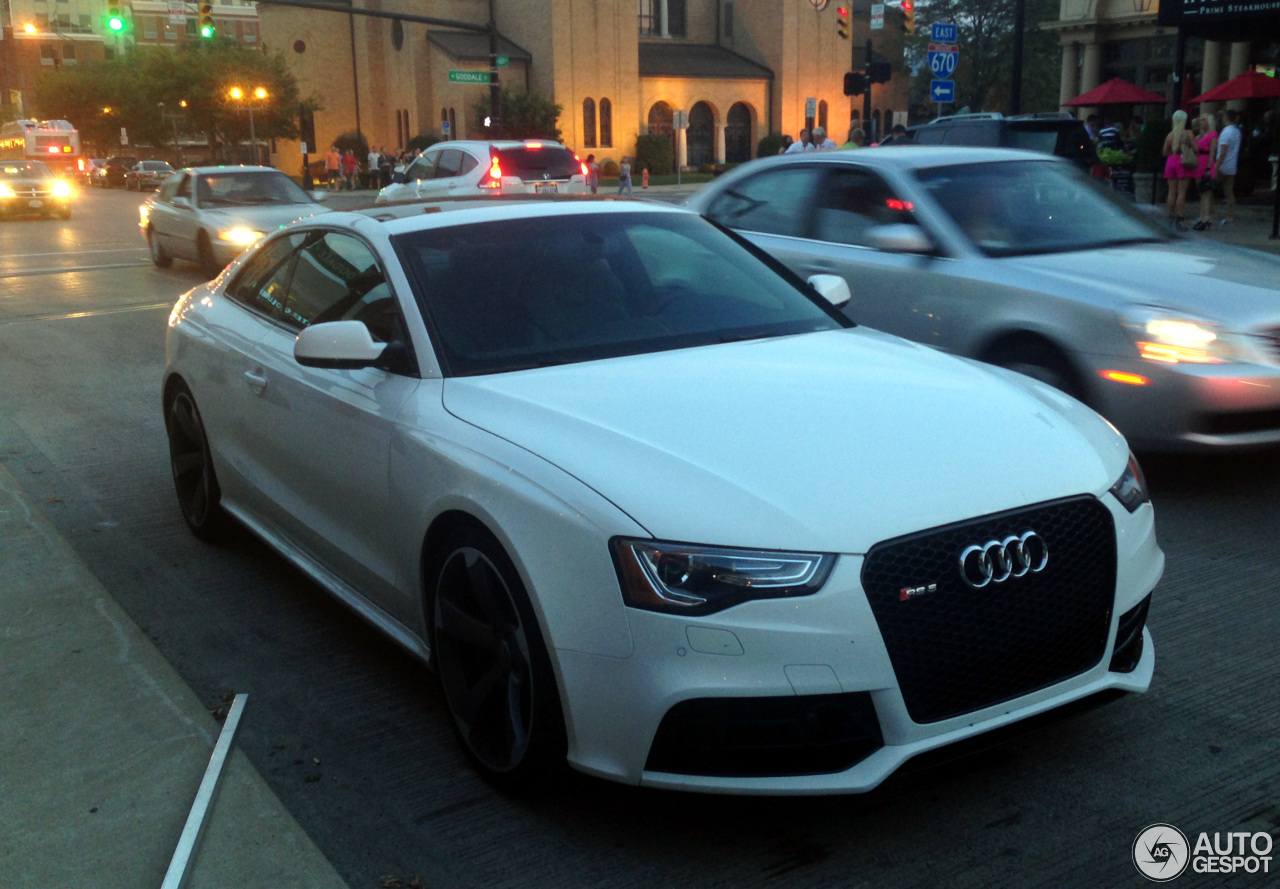 Audi RS5 B8 2012